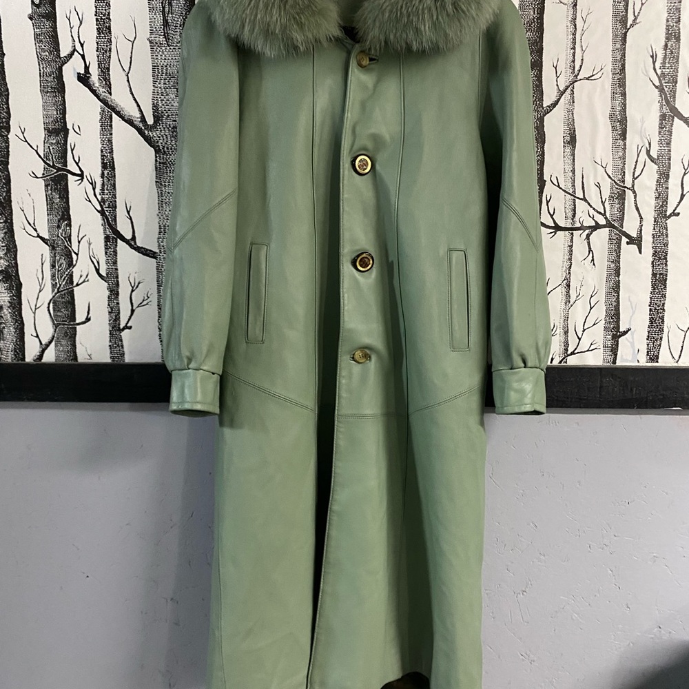 Elegant Green Women's Coat